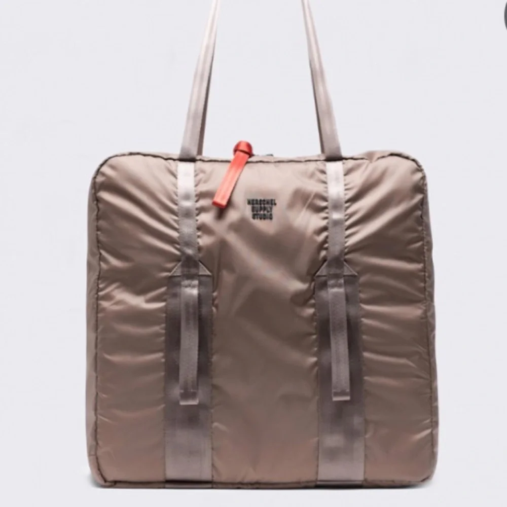 Herschel Supply Studio Tote City Pack Studio_3